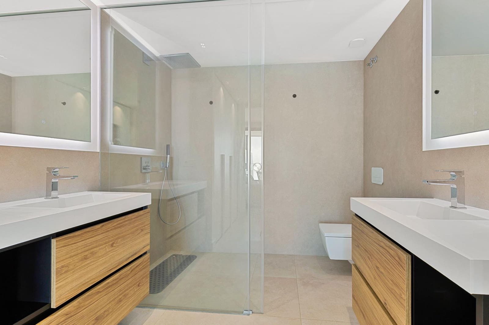 Apartamento de 2 habitaciones en Fuengirola en venta con garaje - 875.000 € (Ref: 9192423)