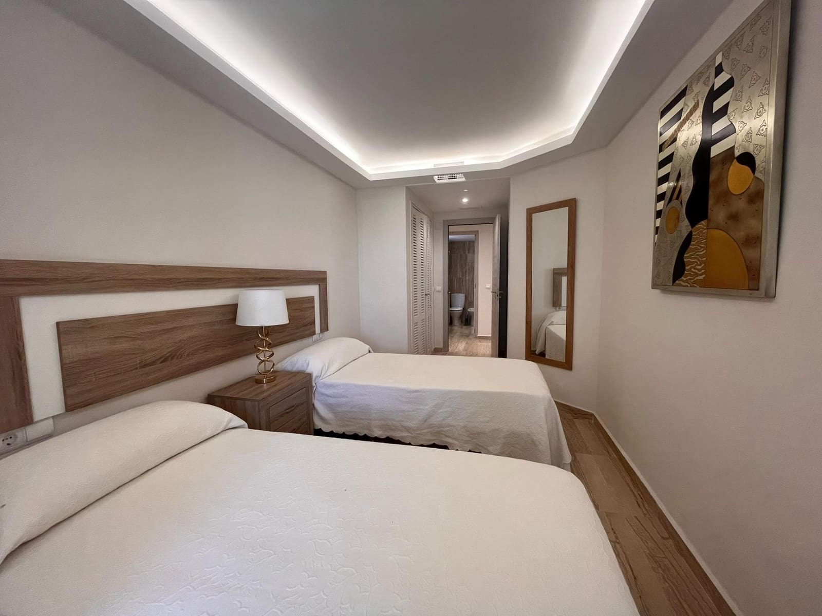 2 sypialnia Apartament do wynajęcia w Marbella z garażem - 2 400 € (Ref: 9202501)