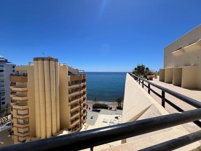 2 bedroom Apartment for rent in Playa Bajadilla - Puertos, Marbella with garage - € 2,400 (Ref: 9202501)
