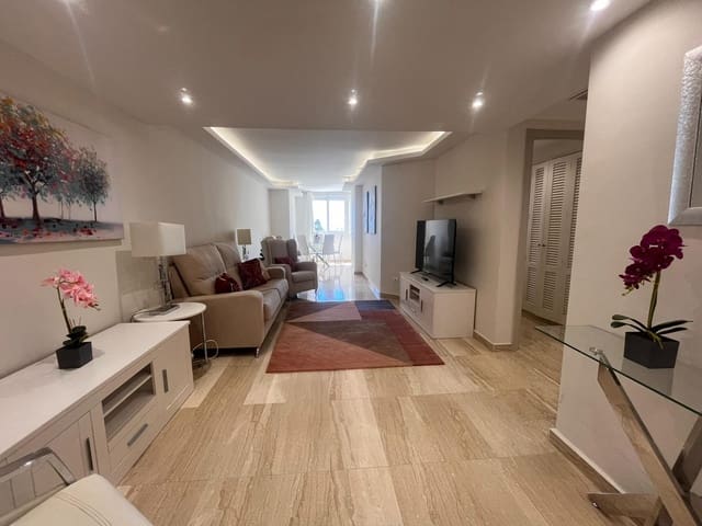2 bedroom Apartment for rent in Playa Bajadilla - Puertos, Marbella with garage - € 2,400 (Ref: 9202501)