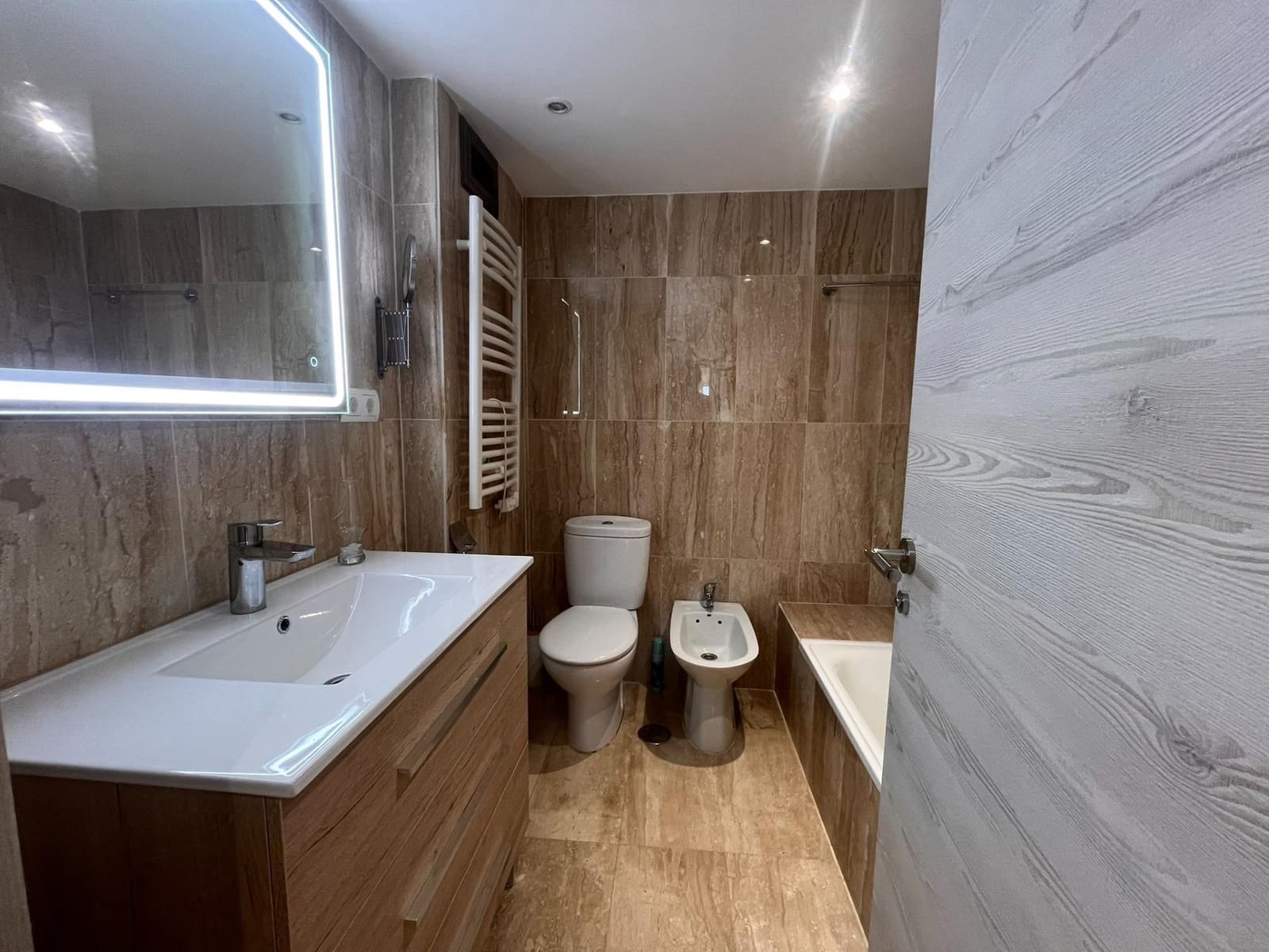 2 sypialnia Apartament do wynajęcia w Marbella z garażem - 2 400 € (Ref: 9202501)