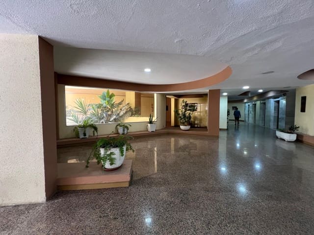 2 bedroom Apartment for rent in Playa Bajadilla - Puertos, Marbella with garage - € 2,400 (Ref: 9202501)