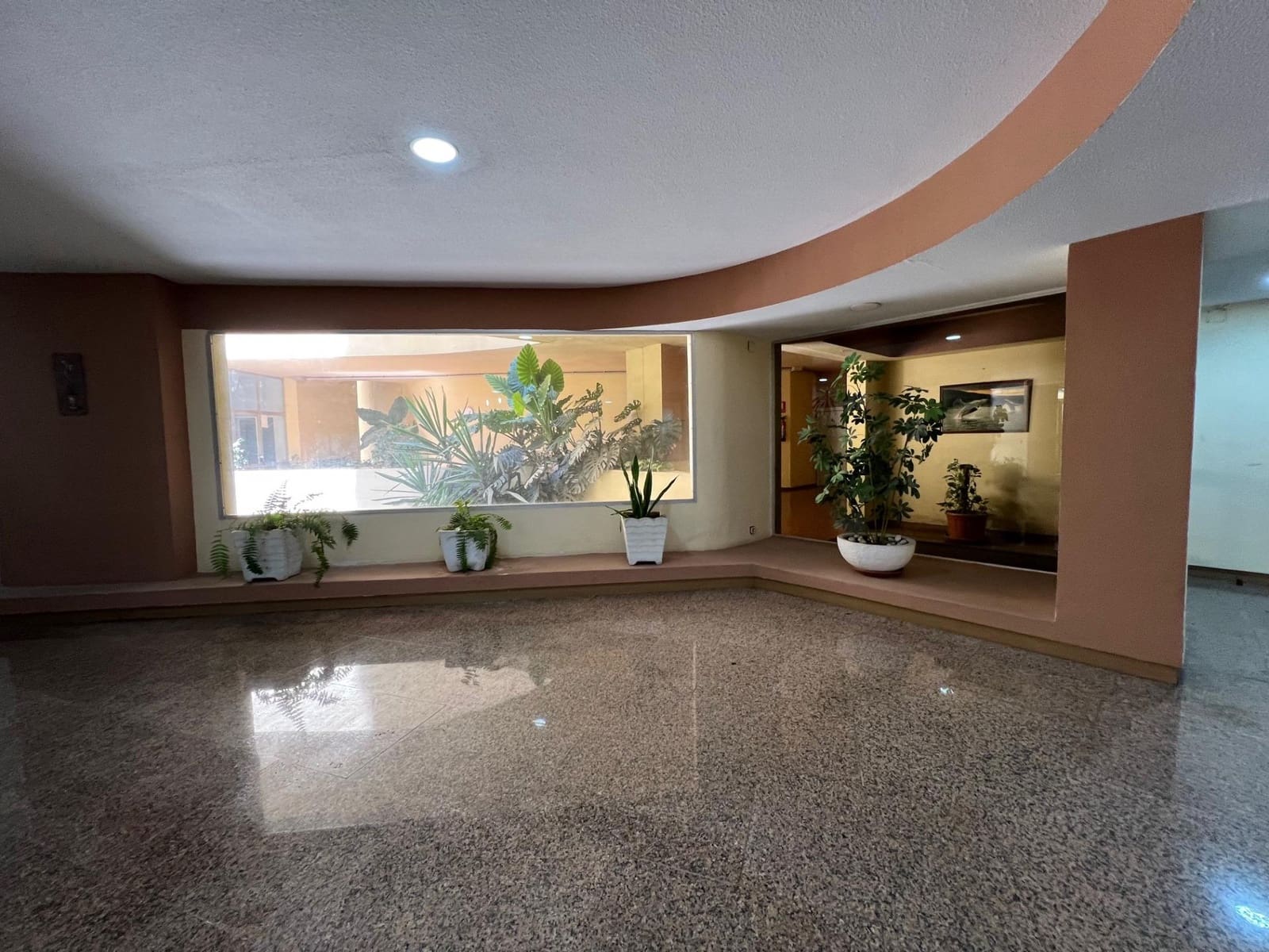 2 sypialnia Apartament do wynajęcia w Marbella z garażem - 2 400 € (Ref: 9202501)