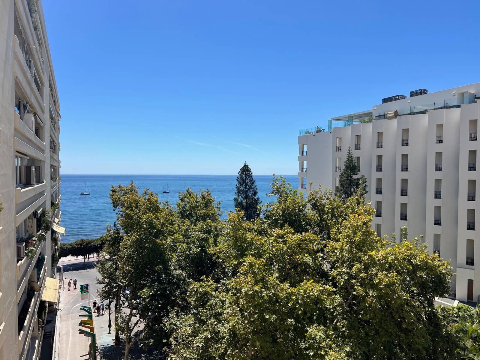 2 sypialnia Apartament do wynajęcia w Marbella z garażem - 2 400 € (Ref: 9202501)