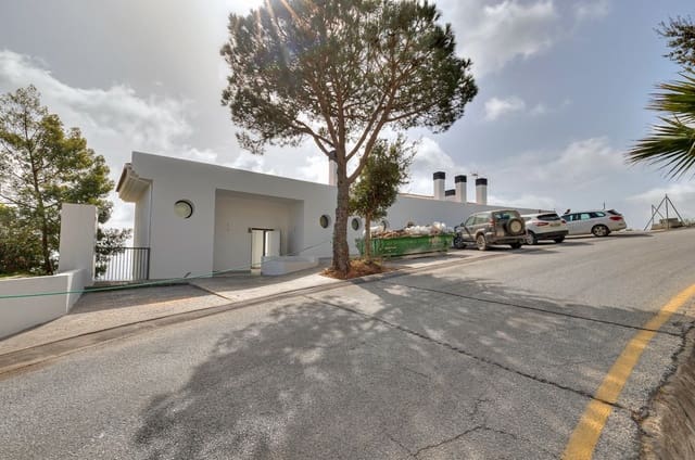 Villa for rent in La Mairena, Ojen with garage - € 6,000 (Ref: 9215141)