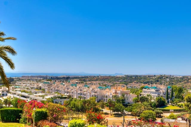 3 soveværelse Lejlighed til leje i Lomas De Marbella, Marbella med garage - € 4.450 (Ref: 9226717)