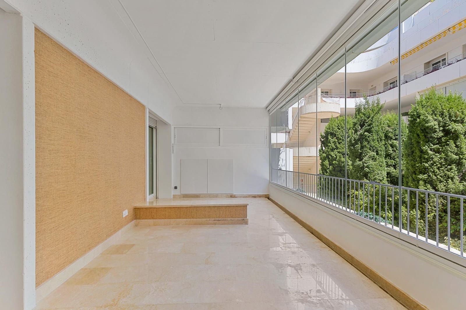 3 soveværelse Lejlighed til leje i Marbella med garage - € 4.450 (Ref: 9226717)