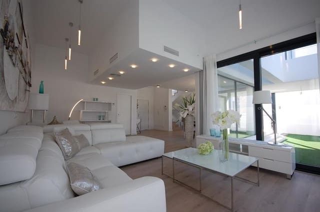 3 bedroom Villa for sale in Valle Romano Golf, Estepona with garage - € 1,180,000 (Ref: 9317918)