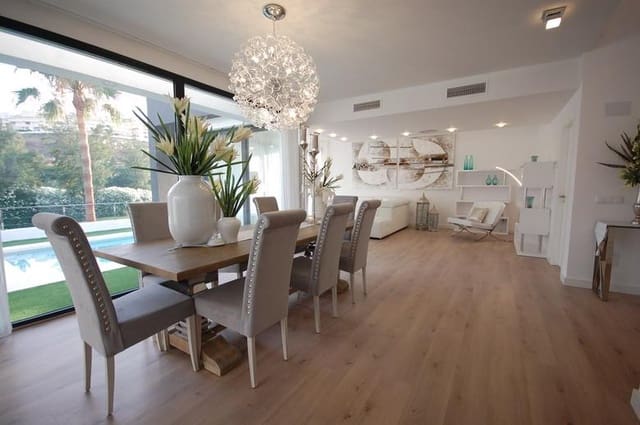 3 bedroom Villa for sale in Valle Romano Golf, Estepona with garage - € 1,180,000 (Ref: 9317918)