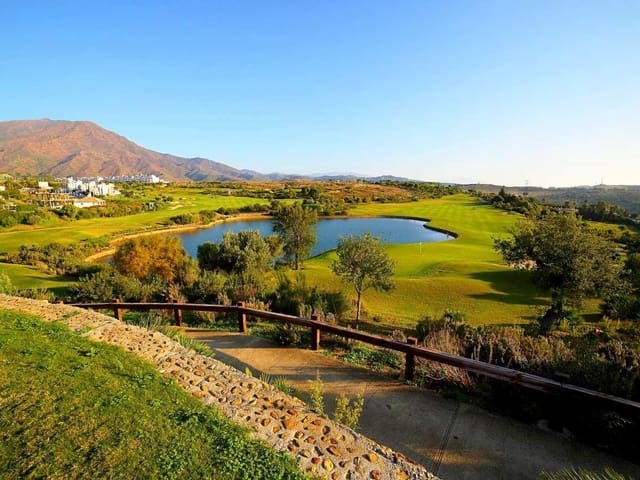 3 bedroom Villa for sale in Valle Romano Golf, Estepona with garage - € 1,180,000 (Ref: 9317918)