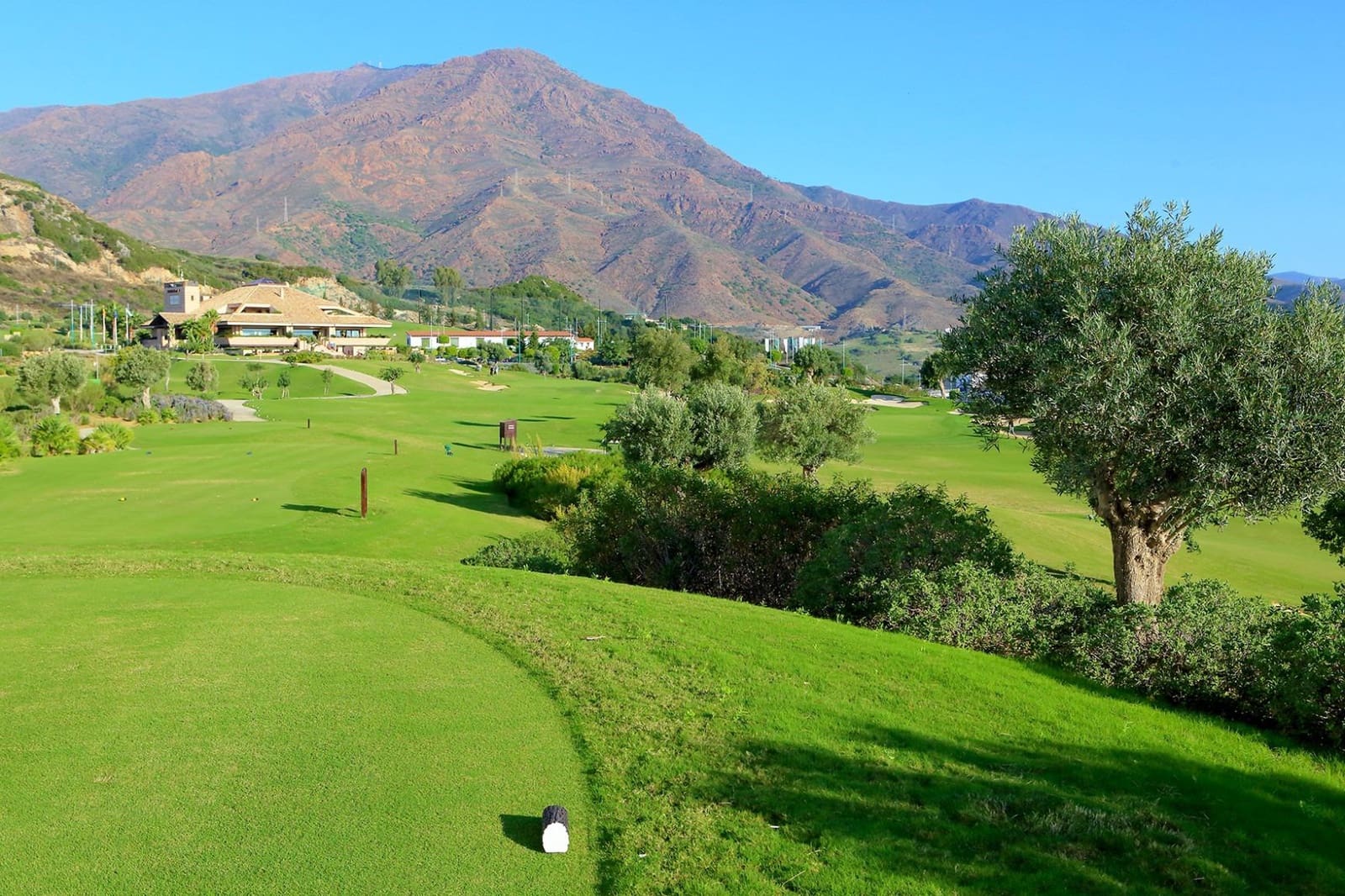 3 makuuhuone Huvila myytävänä paikassa Estepona mukana 
autotalli - 1 180 000 € (Ref: 9317918)