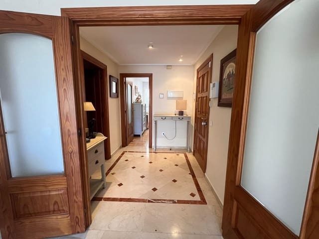 3 camera da letto Appartamento da affittare in Playa Bajadilla - Puertos, Marbella con piscina garage - 3.500 € (Rif: 9355931)