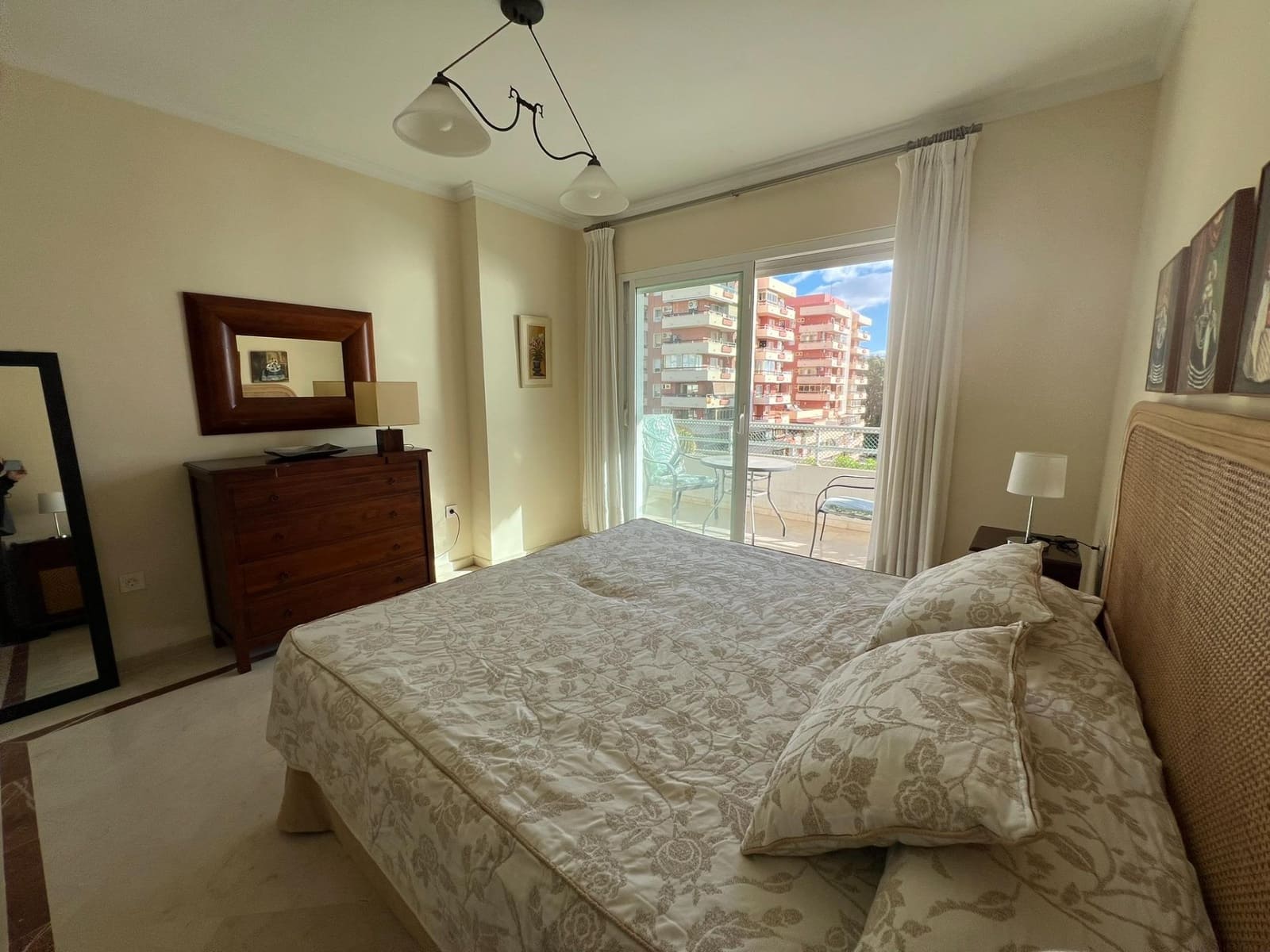 3 camera da letto Appartamento da affittare in Marbella con piscina garage - 3.500 € (Rif: 9355931)