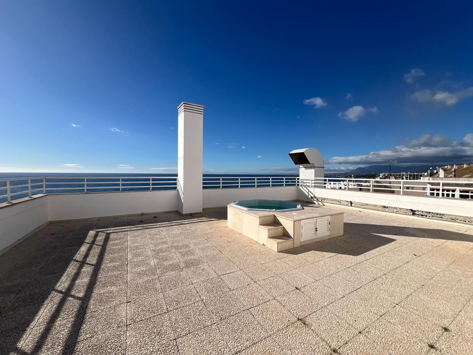 3 camera da letto Appartamento da affittare in Marbella con piscina garage - 3.500 € (Rif: 9355931)