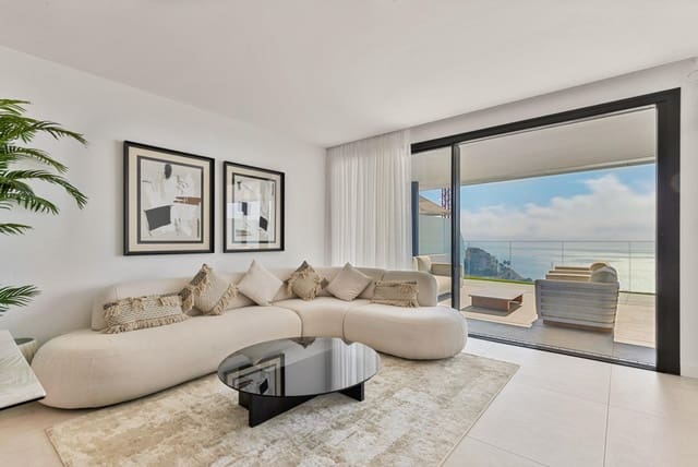 2 soverom Leilighet til salgs i Carvajal, Fuengirola med garasje - € 820 000 (Ref: 9437204)