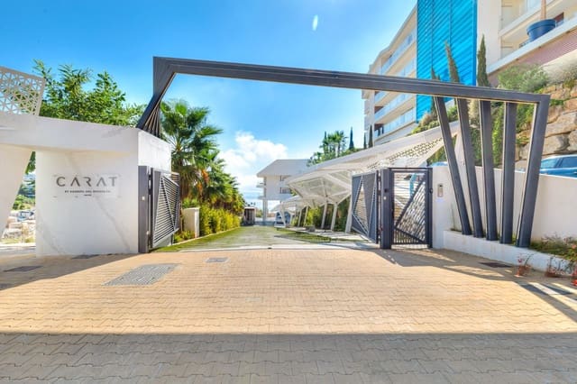 2 soverom Leilighet til salgs i Carvajal, Fuengirola med garasje - € 820 000 (Ref: 9437204)