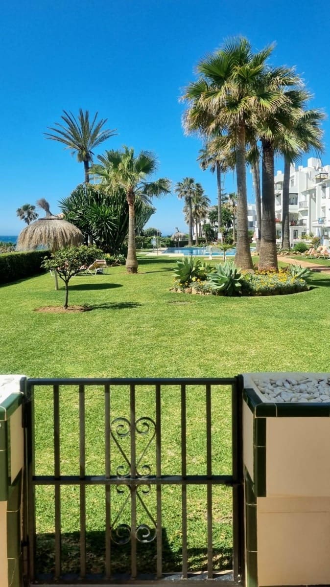 2 camera da letto Appartamento sulla Spiaggia da affittare in Mijas Costa - 2.300 € (Rif: 9437228)