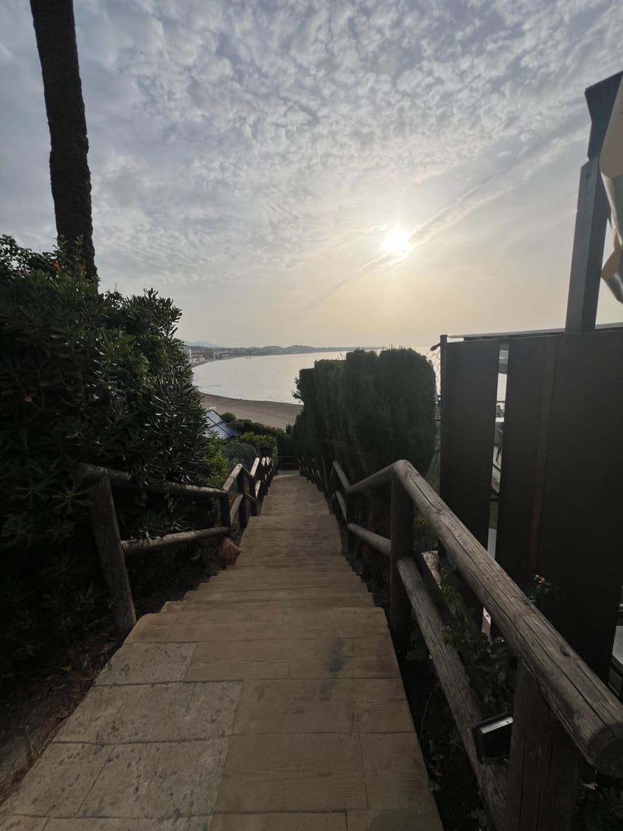 2 sovrum Strandlägenhet att hyra i Mijas Costa - 2 300 € (Ref: 9437228)