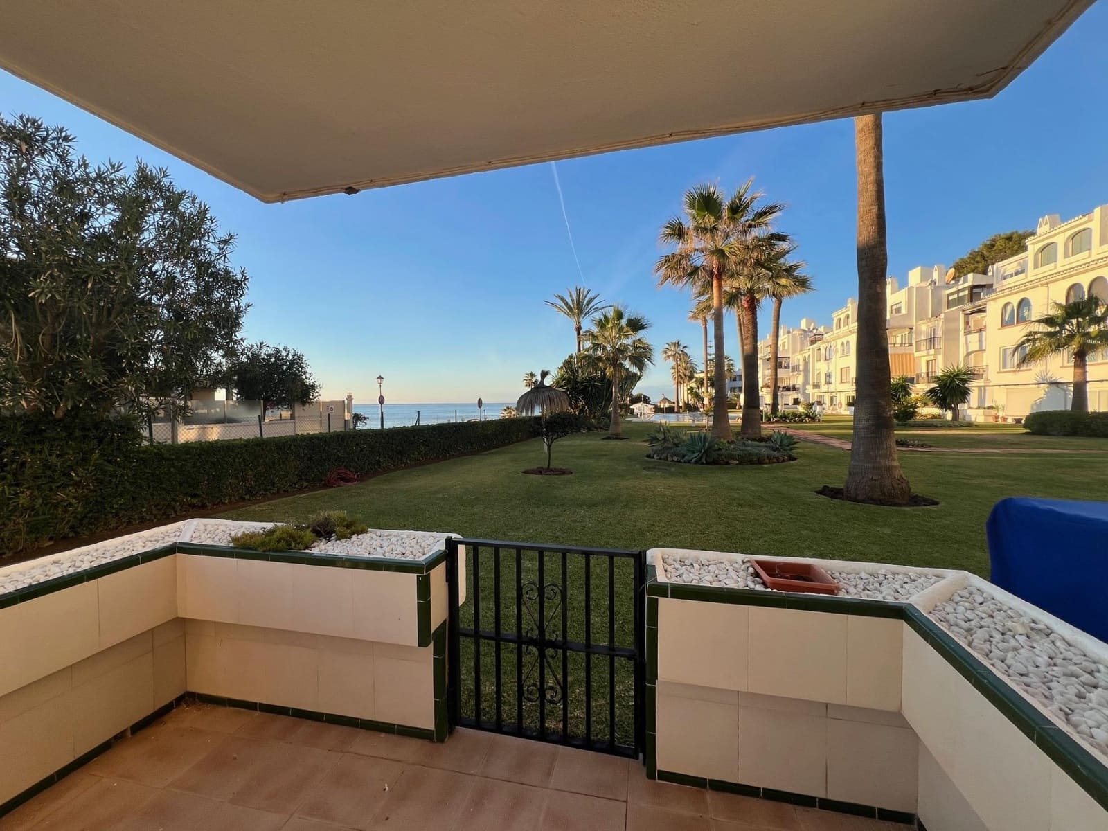2 makuuhuone Ranta-asunto vuokrattavana paikassa Mijas Costa mukana 
autotalli - 2 300 € (Ref: 9437228)