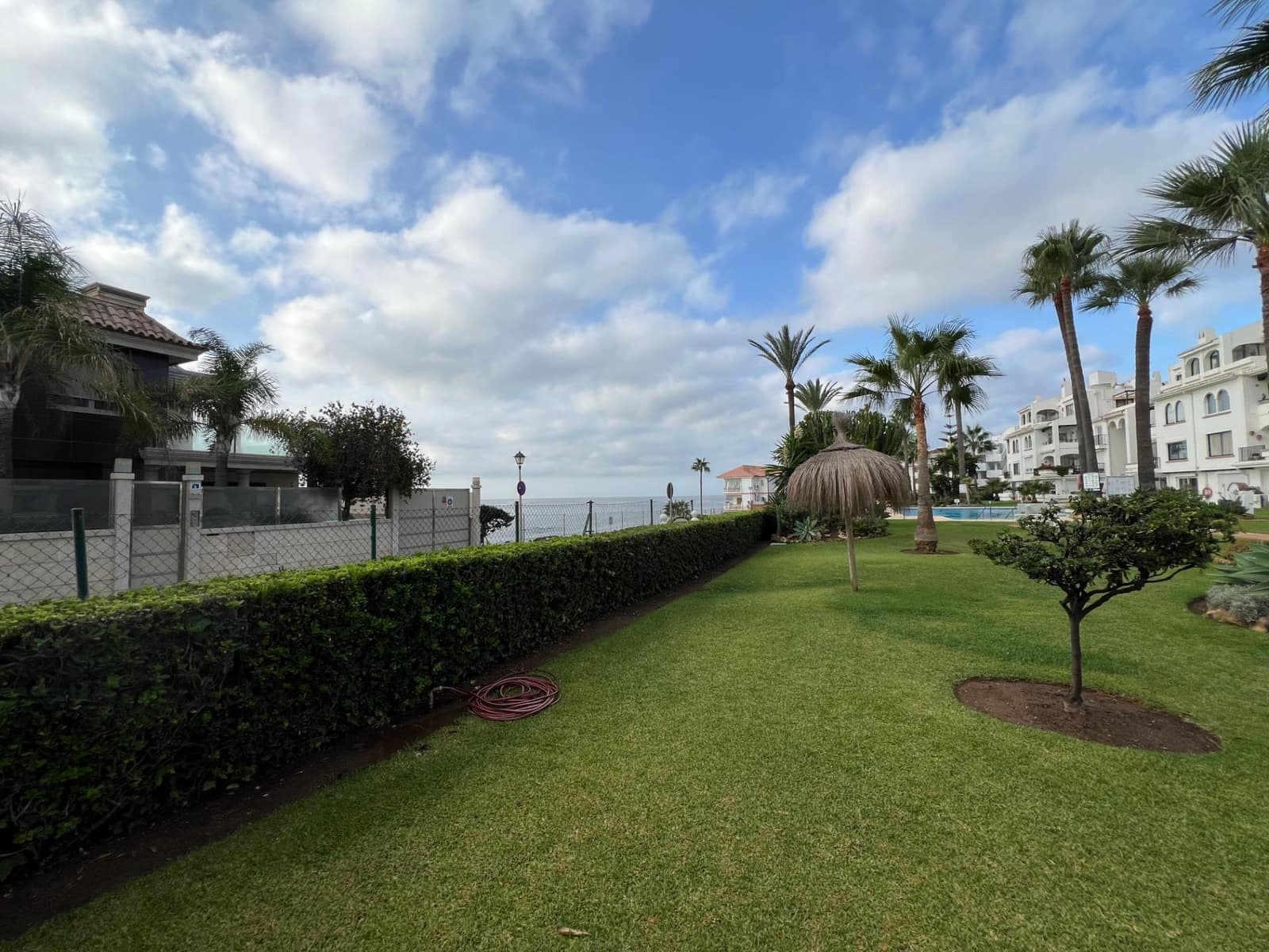 Appartement de Plage de 2 chambres à louer à Mijas Costa avec garage - 2 000 € (Ref: 9437228)