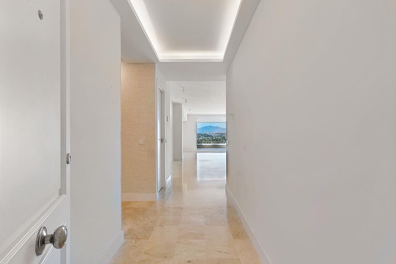 Apartamento de 3 habitaciones en Marbella en alquiler con garaje - 4.000 € (Ref: 9446438)