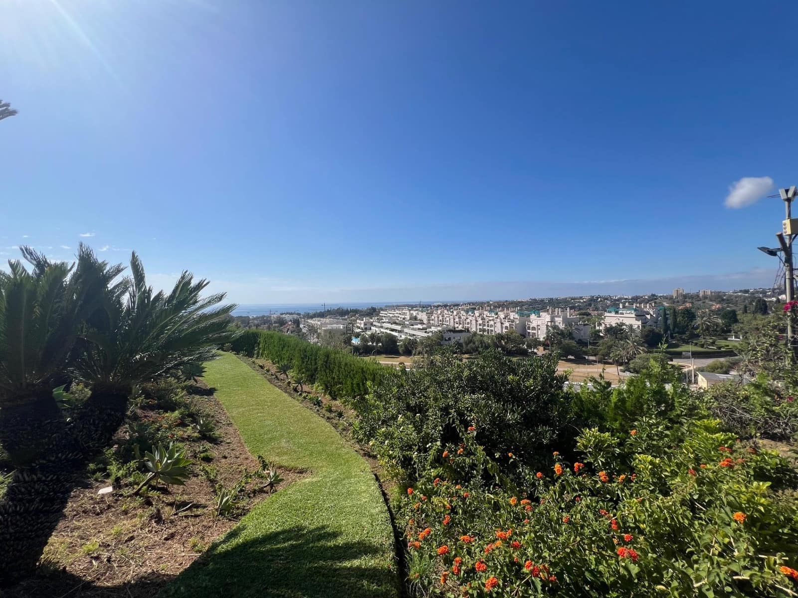 Apartamento de 3 habitaciones en Marbella en alquiler con garaje - 4.000 € (Ref: 9446438)