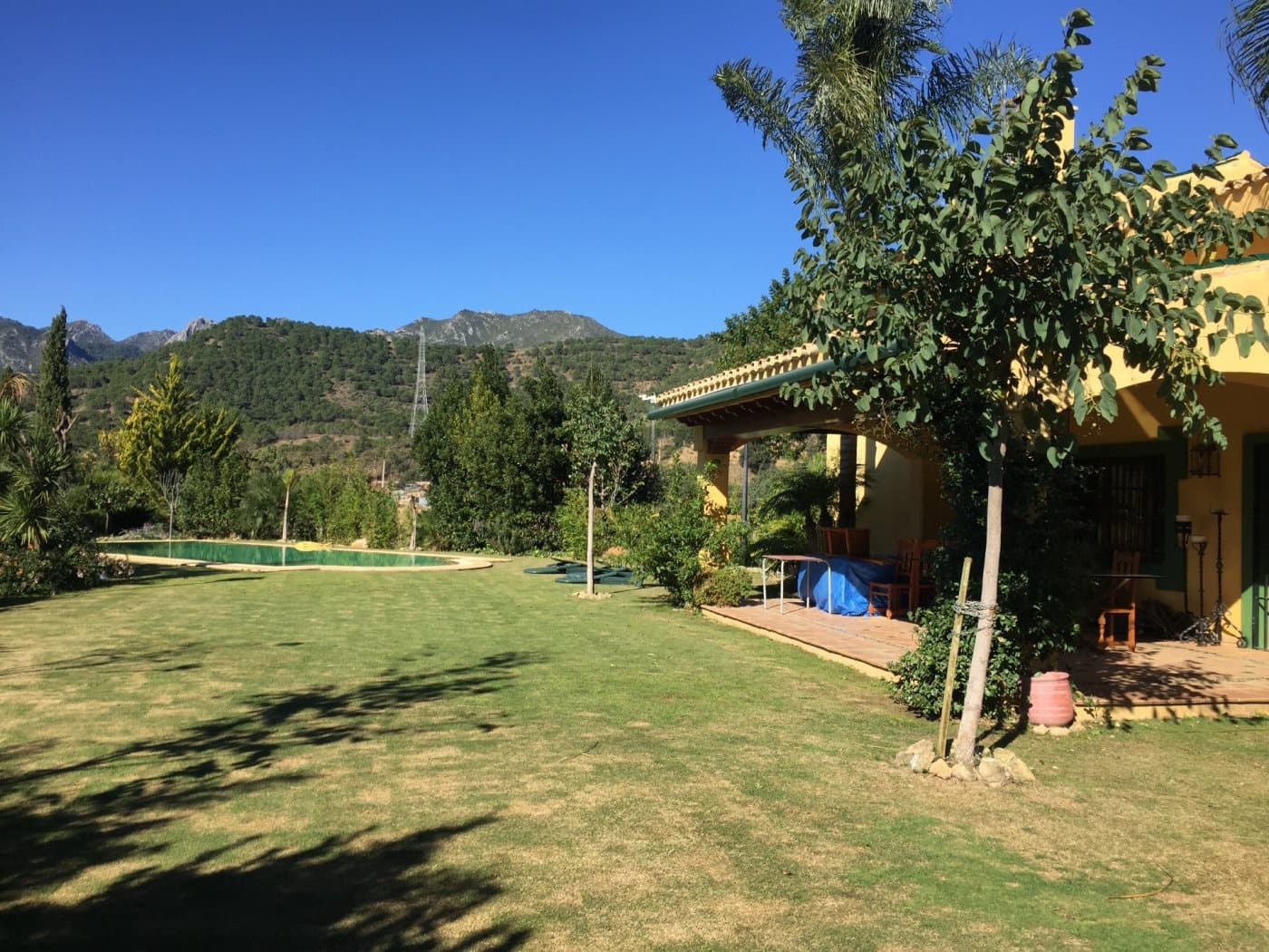 Finca/Casa Rural de 5 habitaciones en Ojen en venta con piscina garaje - 1.500.000 € (Ref: 9449390)