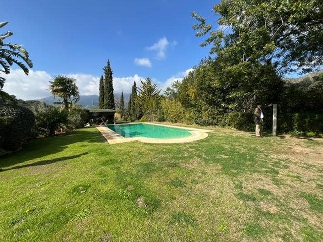 Finca/Casa Rural de 5 habitaciones en Ojen en venta con piscina garaje - 1.500.000 € (Ref: 9449390)