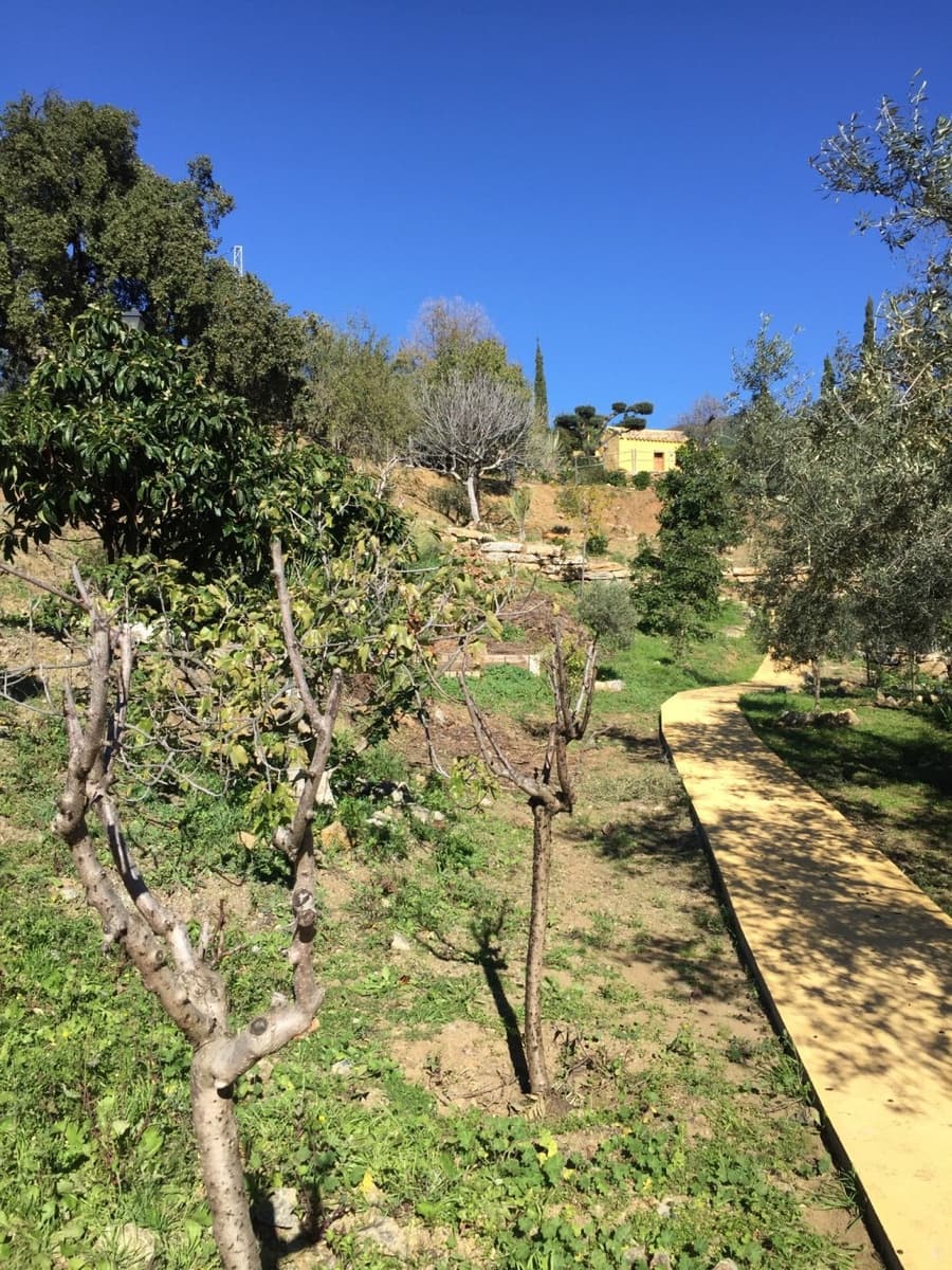 Finca/Casa Rural de 5 habitaciones en Ojen en venta con piscina garaje - 1.500.000 € (Ref: 9449390)