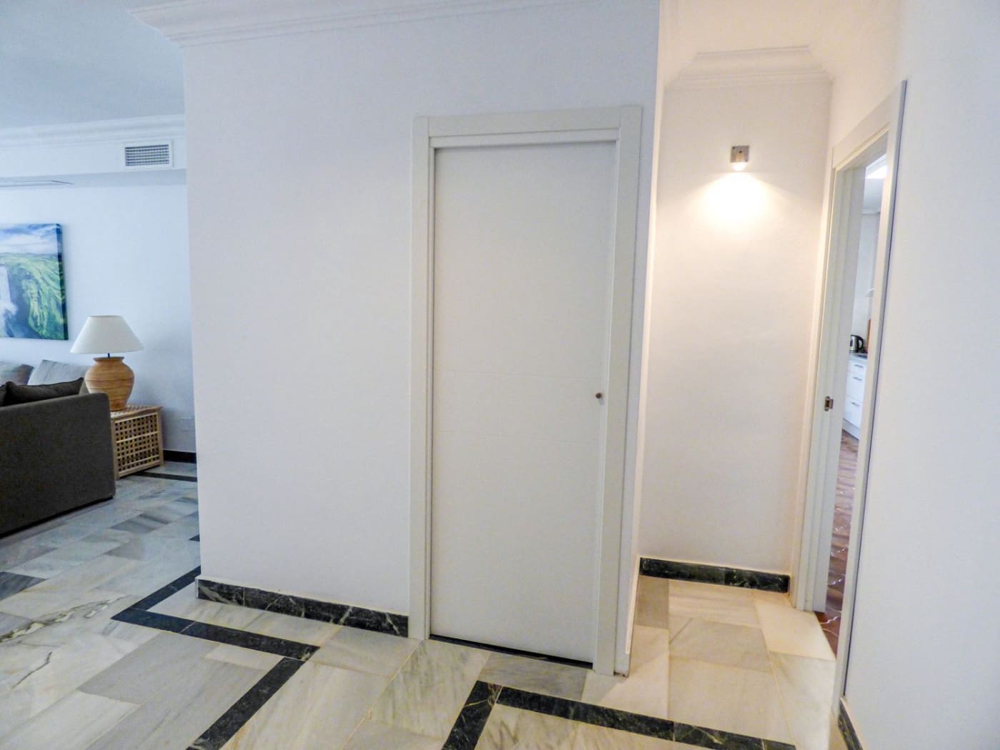 2 bedroom Flat for rent in Marbella with pool garage - € 2,200 (Ref: 9476199)