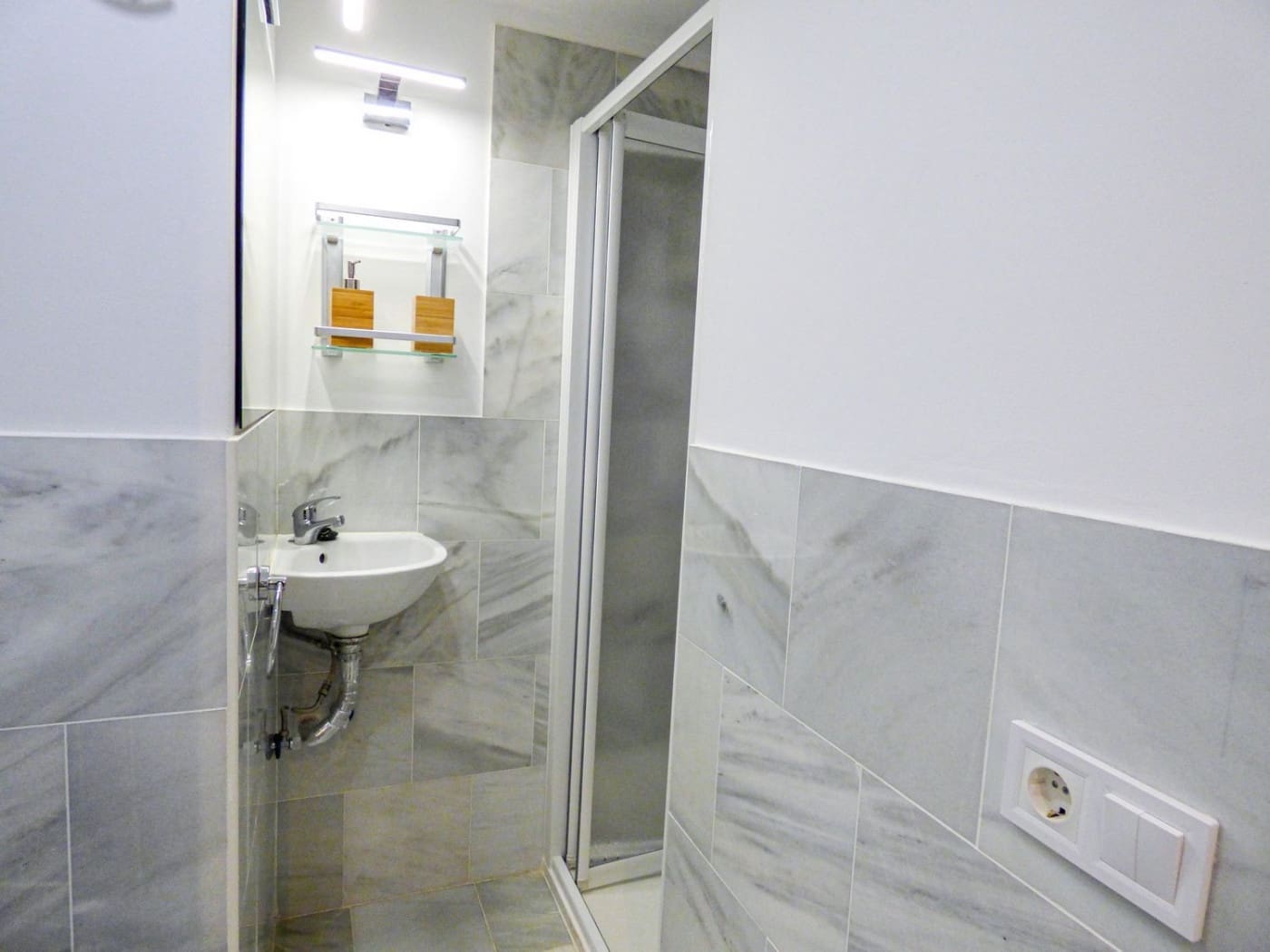 2 bedroom Flat for rent in Marbella with pool garage - € 2,200 (Ref: 9476199)