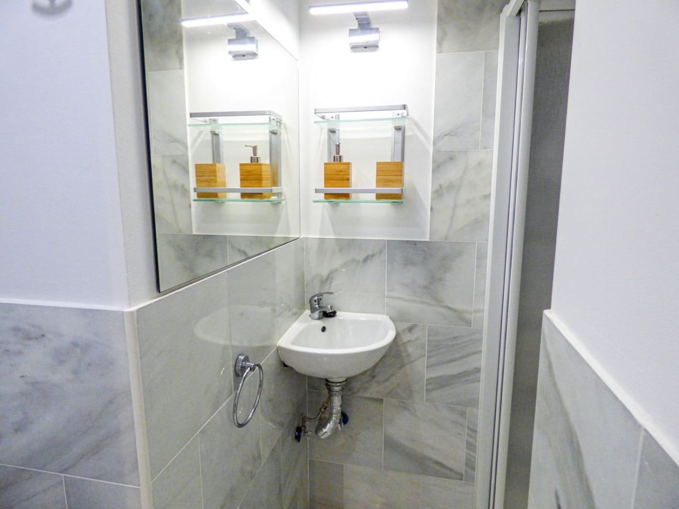 2 bedroom Flat for rent in Marbella with pool garage - € 2,200 (Ref: 9476199)