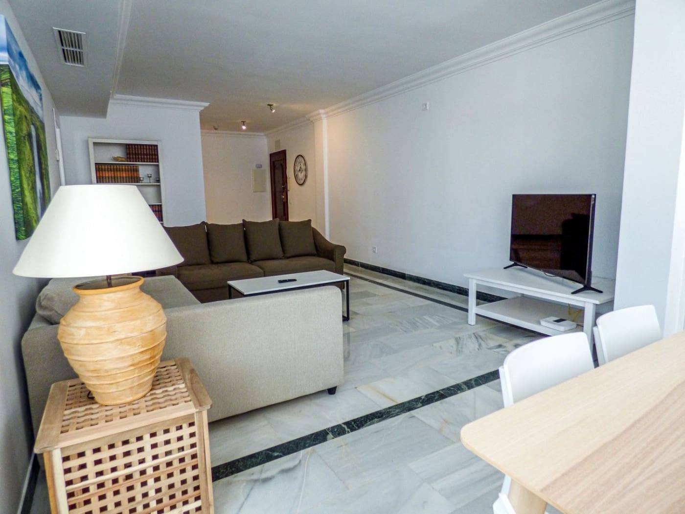 2 bedroom Flat for rent in Marbella with pool garage - € 2,200 (Ref: 9476199)