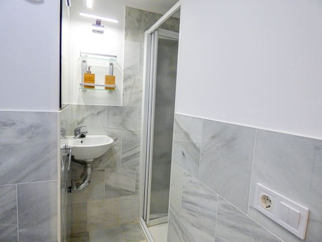 2 soveværelse Lejlighed til leje i Playa Bajadilla - Puertos, Marbella med swimmingpool garage - € 2.200 (Ref: 9476199)