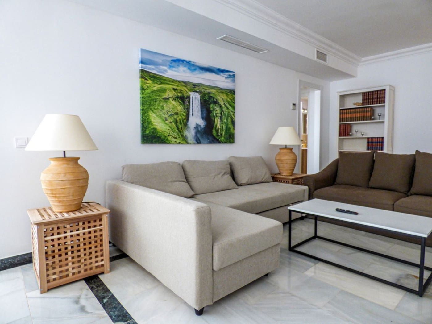 2 bedroom Flat for rent in Marbella with pool garage - € 1,950 (Ref: 9476199)