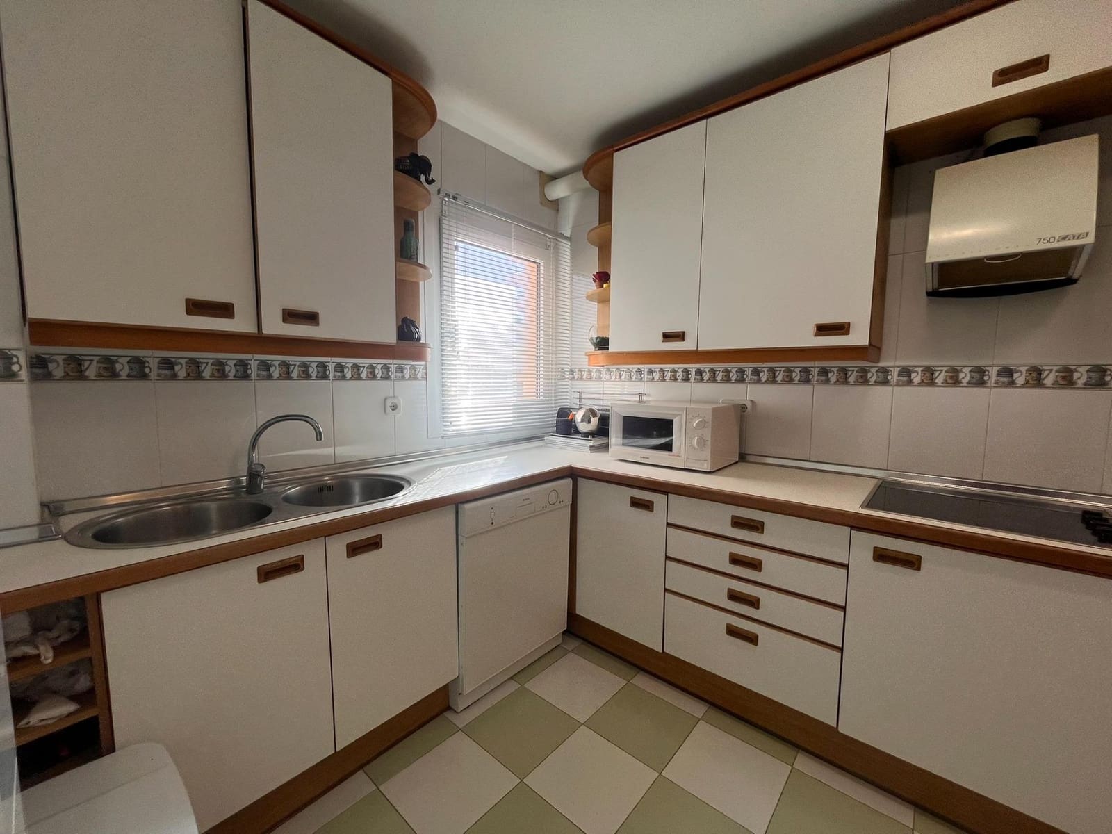 4 slaapkamer Flat te koop in Marbella met zwembad garage - € 1.200.000 (Ref: 9599619)