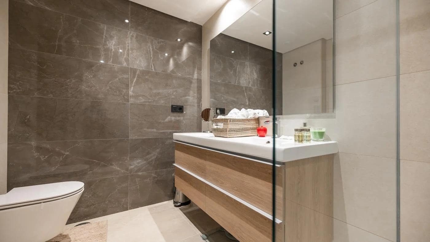 3 makuuhuone Huoneisto myytävänä paikassa Nueva Andalucia mukana uima-altaan 
autotalli - 850 000 € (Ref: 9608150)