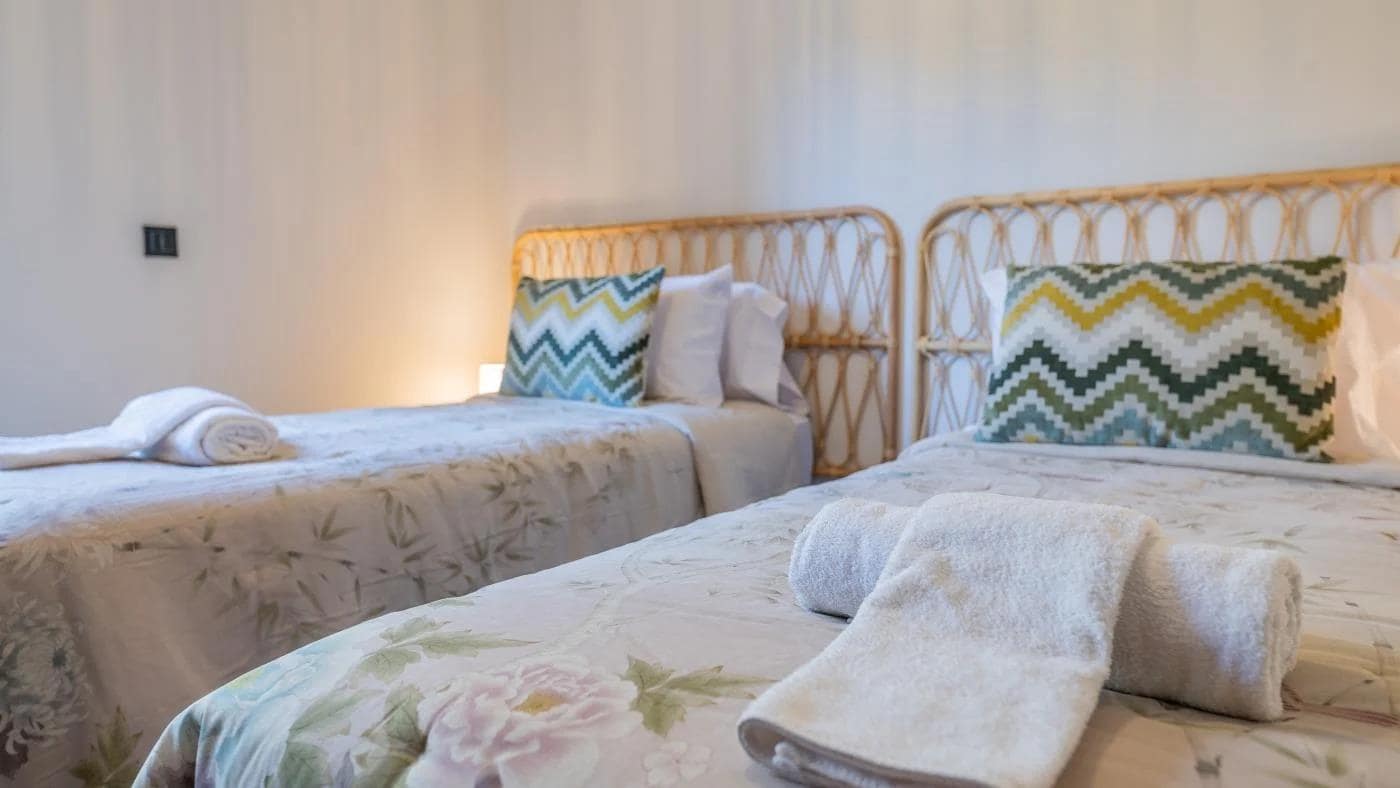 3 makuuhuone Huoneisto myytävänä paikassa Nueva Andalucia mukana uima-altaan 
autotalli - 850 000 € (Ref: 9608150)