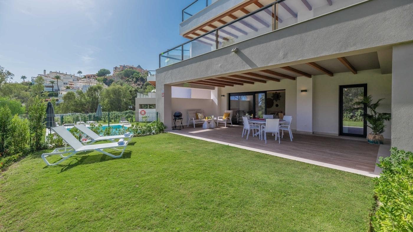 Apartamento de 3 habitaciones en Nueva Andalucia en venta con piscina garaje - 850.000 € (Ref: 9608150)