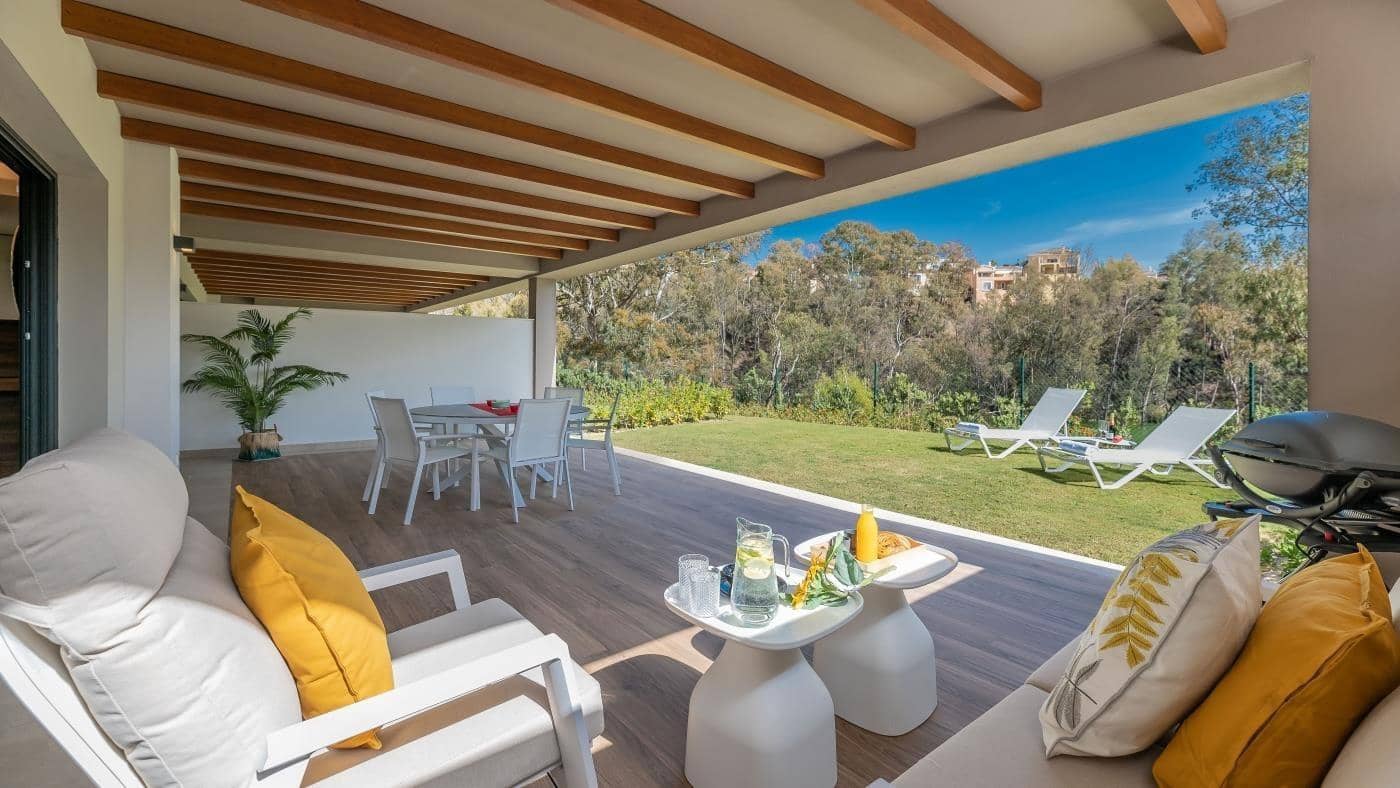 Apartamento de 3 habitaciones en Nueva Andalucia en venta con piscina garaje - 850.000 € (Ref: 9608150)