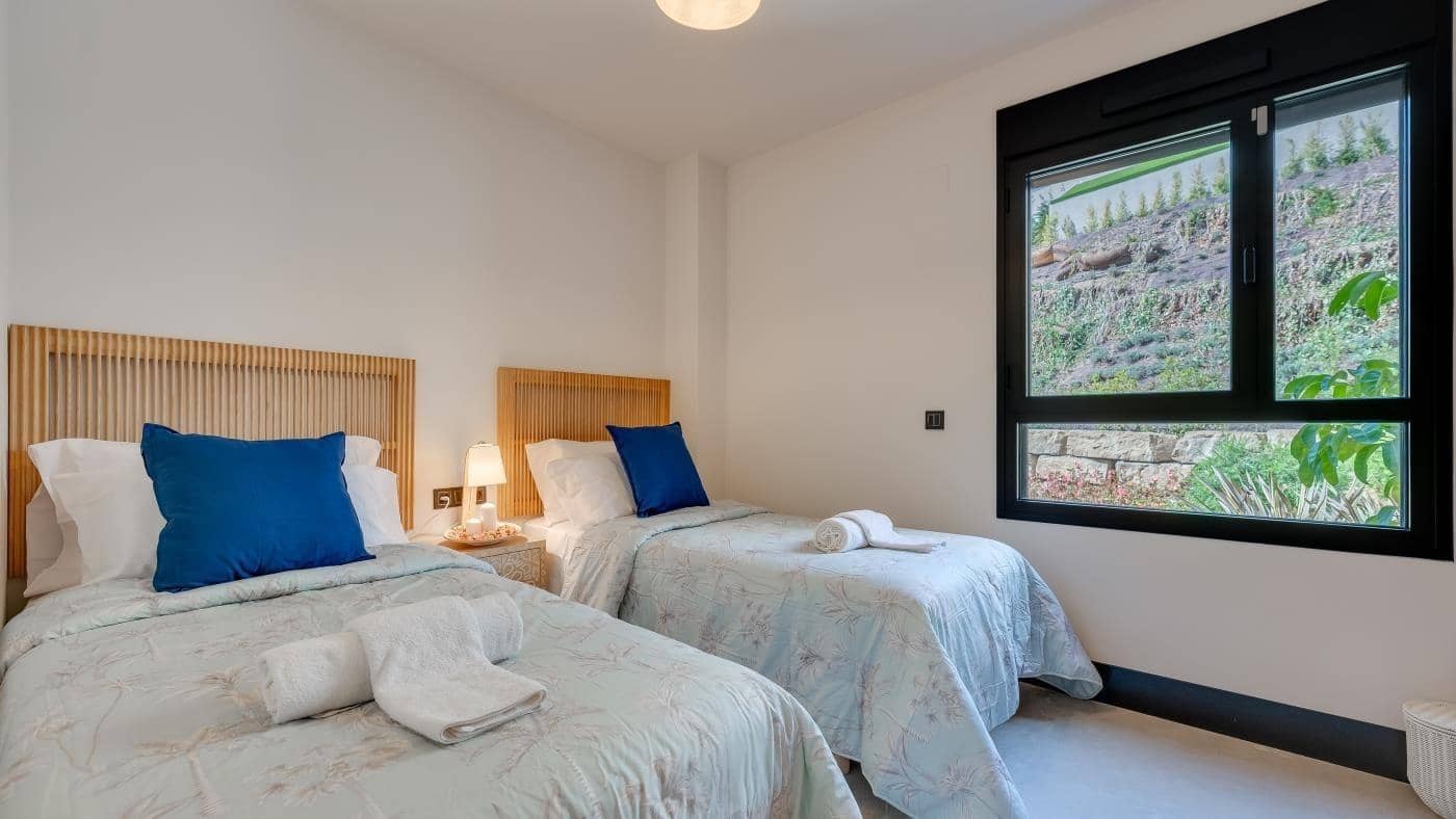 Apartamento de 3 habitaciones en Nueva Andalucia en venta con piscina garaje - 850.000 € (Ref: 9608150)