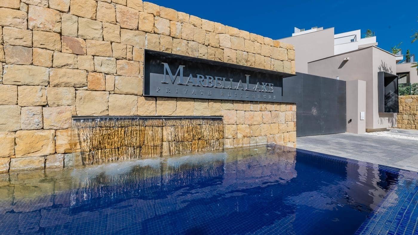 Apartamento de 3 habitaciones en Nueva Andalucia en venta con piscina garaje - 850.000 € (Ref: 9608150)