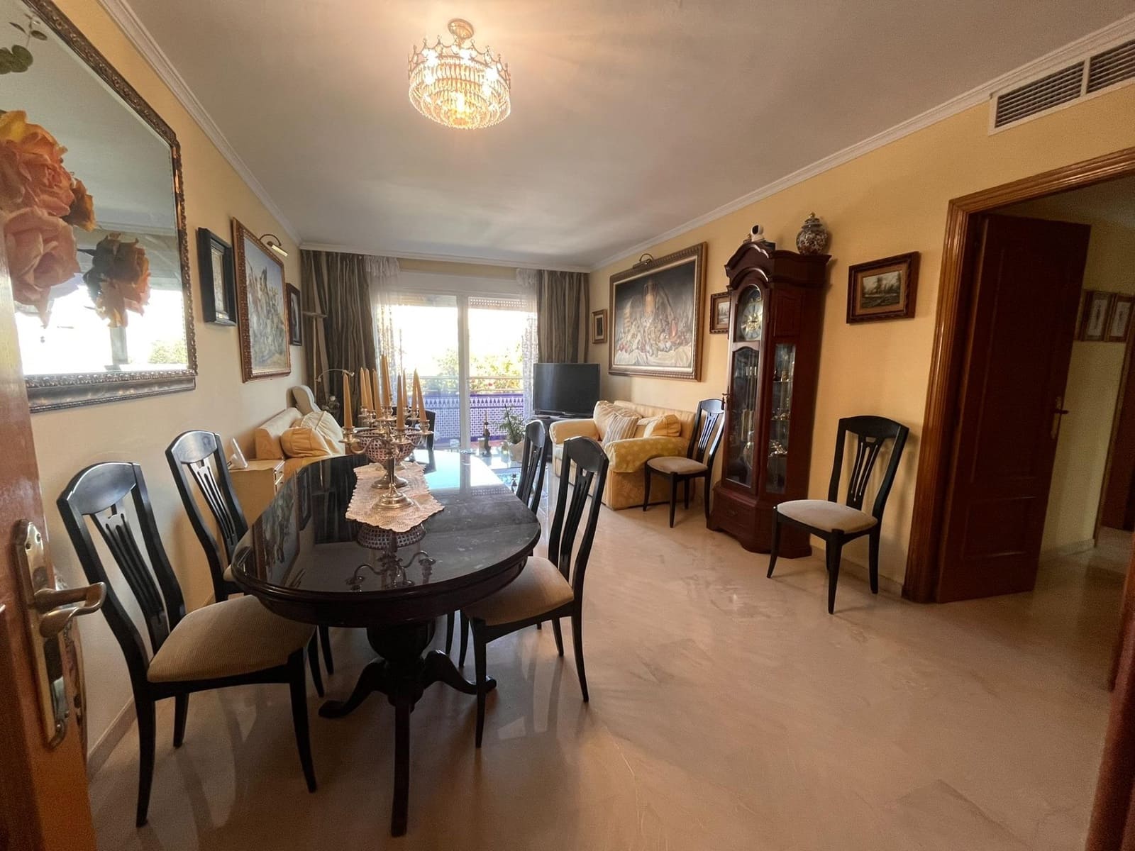 3 sypialnia Mieszkanie na sprzedaż w Marbella z garażem - 730 000 € (Ref: 9611620)