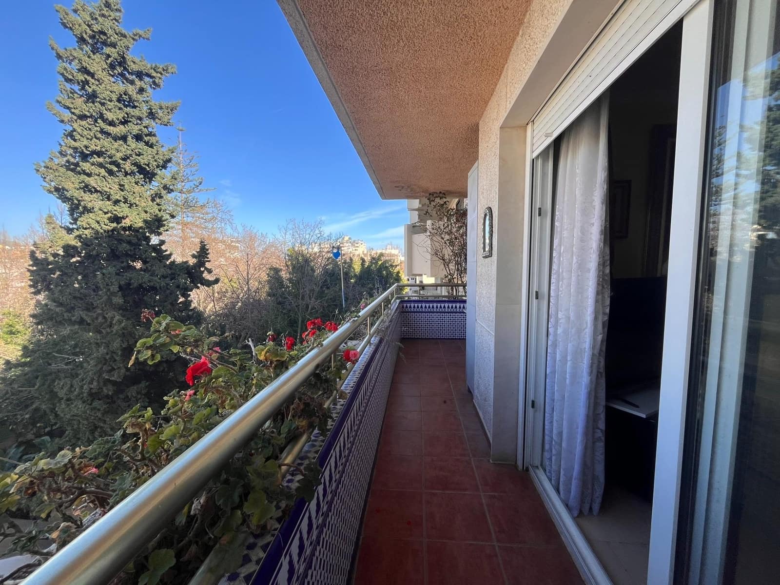 3 sypialnia Mieszkanie na sprzedaż w Marbella z garażem - 730 000 € (Ref: 9611620)