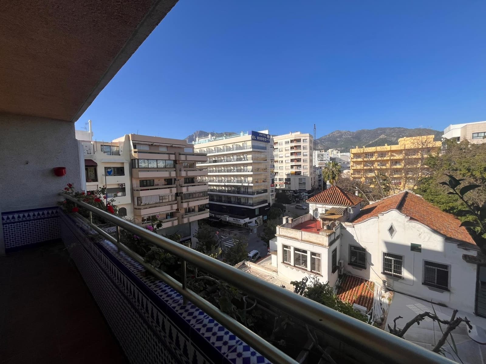 3 sypialnia Mieszkanie na sprzedaż w Marbella z garażem - 730 000 € (Ref: 9611620)