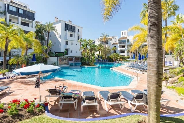 2 sypialnia Apartament na sprzedaż w Santa María, Marbella z basenem garażem - 499 000 € (Ref: 9619360)