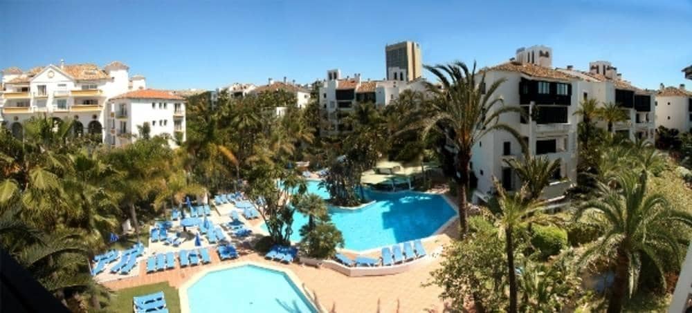 2 chambre Appartement à vendre à Marbella avec piscine garage - 499 000 € (Ref: 9619360)