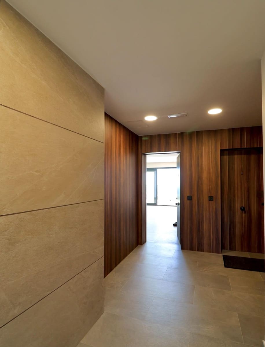 2 bedroom Flat for sale in Nueva Andalucia with pool garage - € 800,000 (Ref: 9630087)