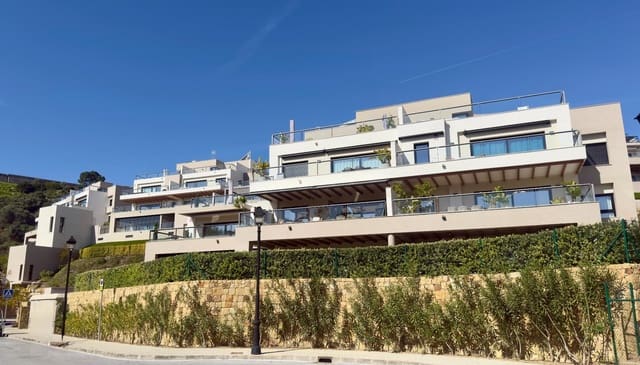 2 bedroom Flat for sale in Los Naranjos, Marbella with pool garage - € 800,000 (Ref: 9630087)