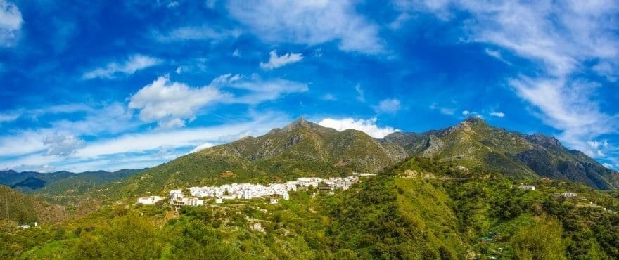 3 quarto Penthouse para venda em Istan com piscina garagem - 580 000 € (Ref: 9645115)